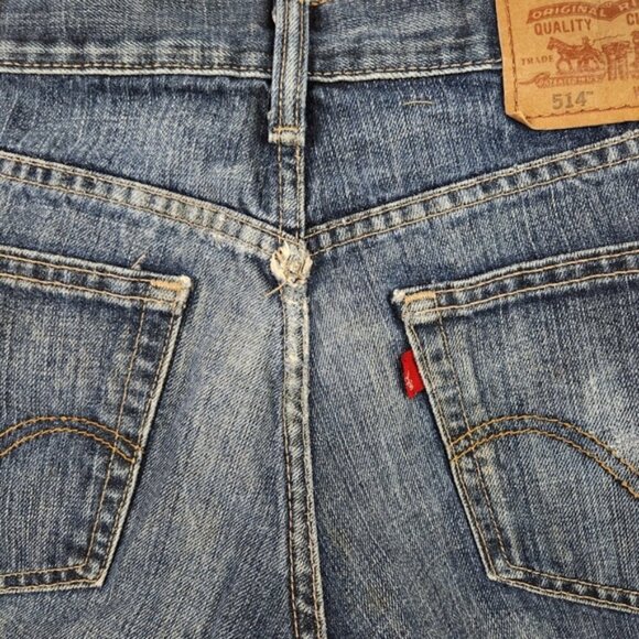 Vintage Levis Dark Denim Jean Shorts Cutoffs Low Mid Rise Frayed Y2K Festival - Picture 4 of 10